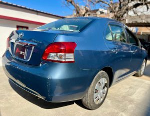 Toyota Belta 2006