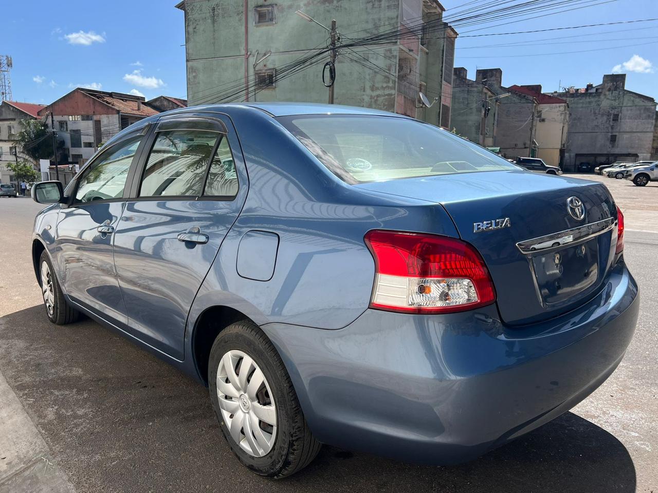 
								Toyota Belta 2006 cheio									