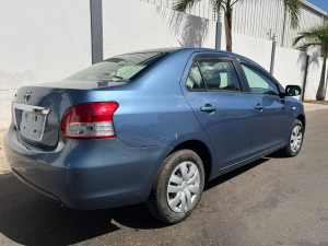 Toyota Belta 2006