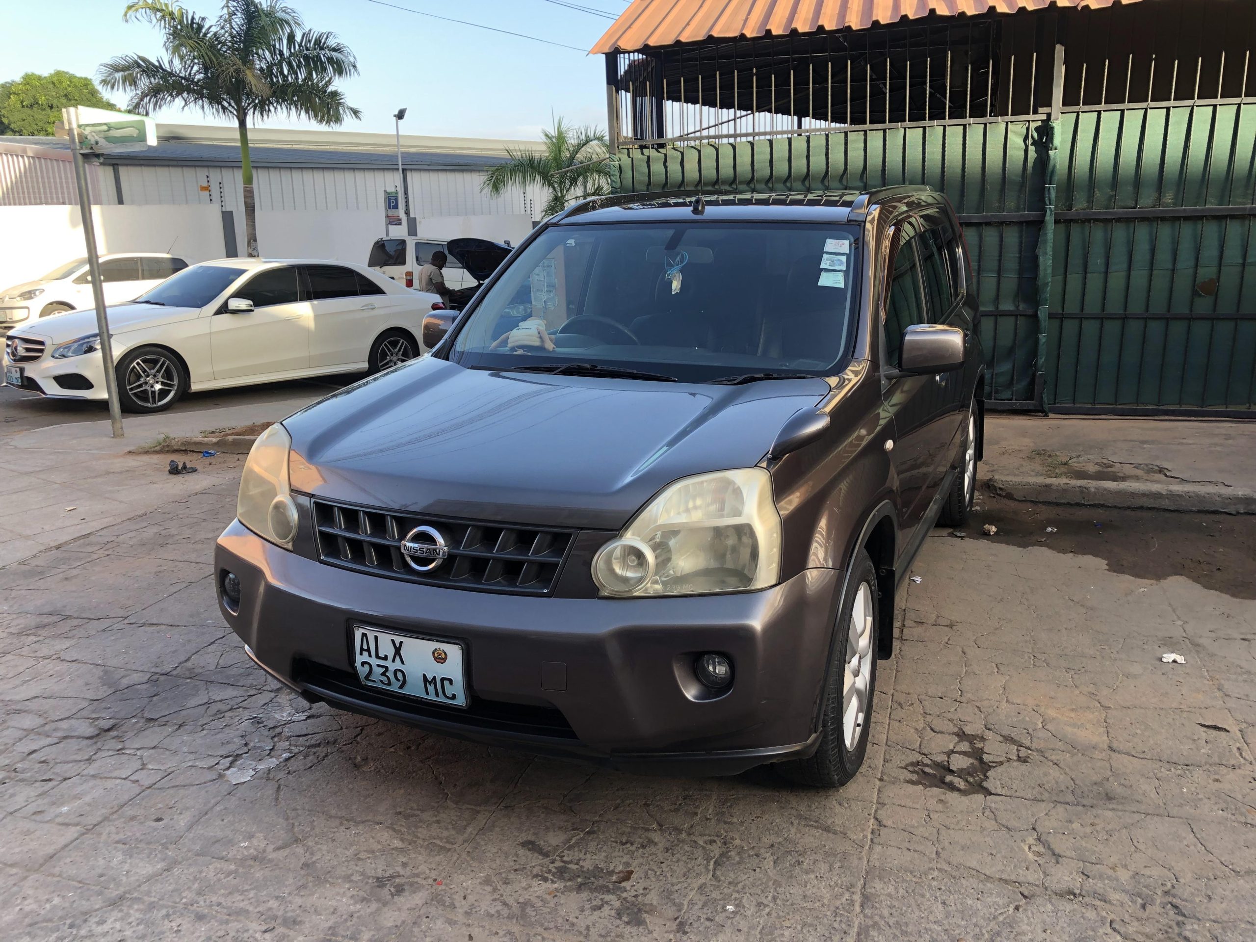 
								Nissan X-Trail 2009 cheio									