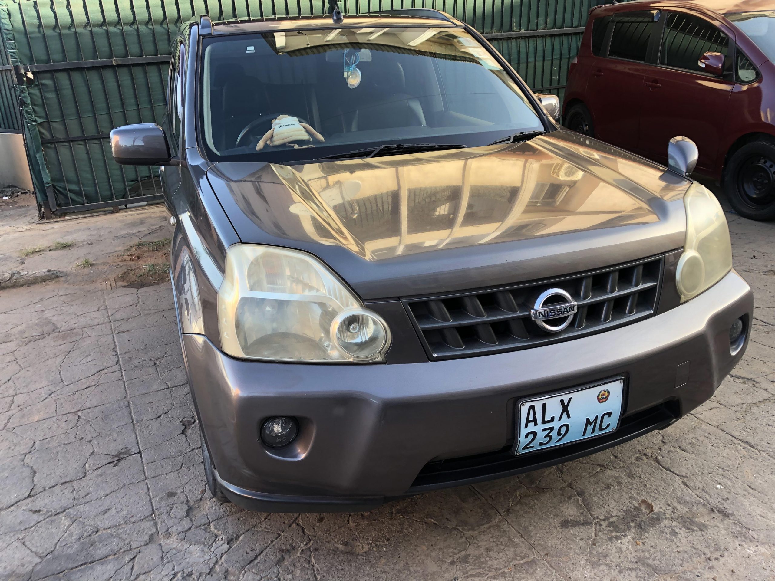 
								Nissan X-Trail 2009 cheio									