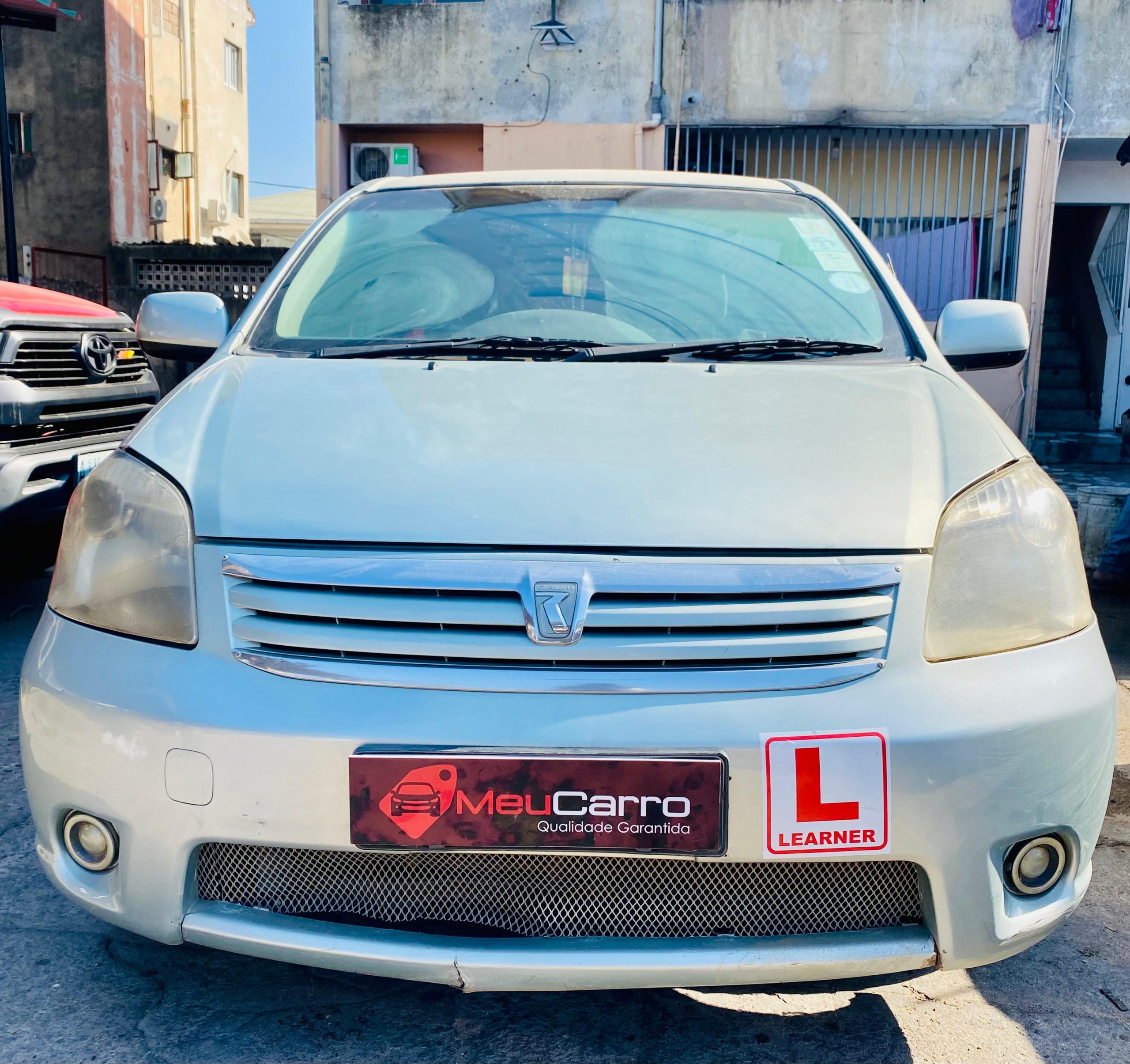 
								Toyota Raum 2004 cheio									
