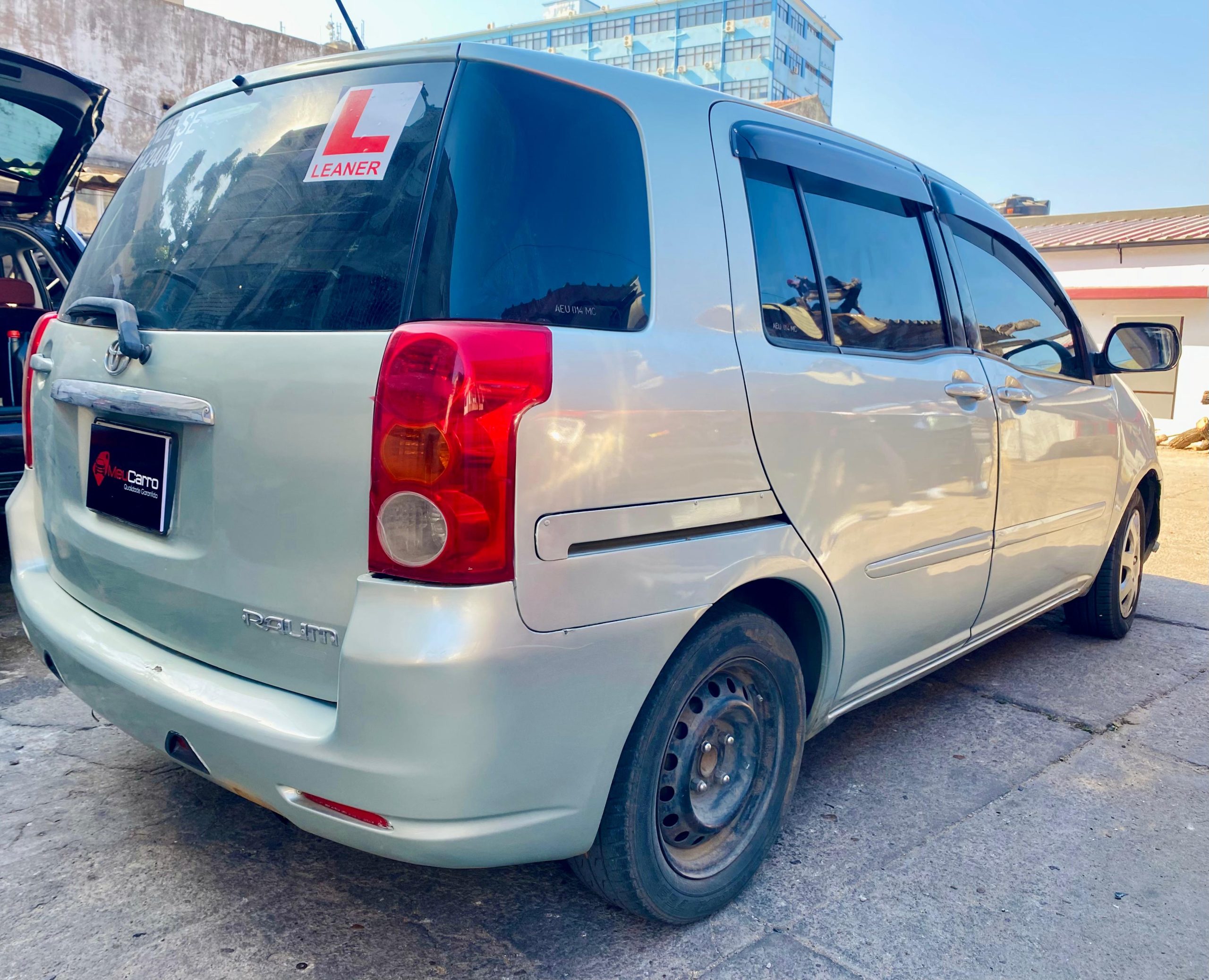 
								Toyota Raum 2004 cheio									