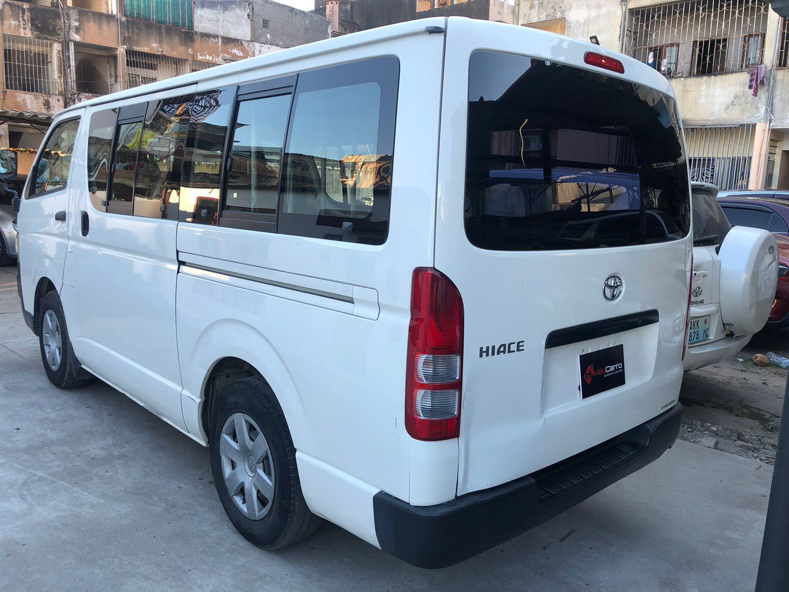 
								Toyota HiAce 2007 cheio									