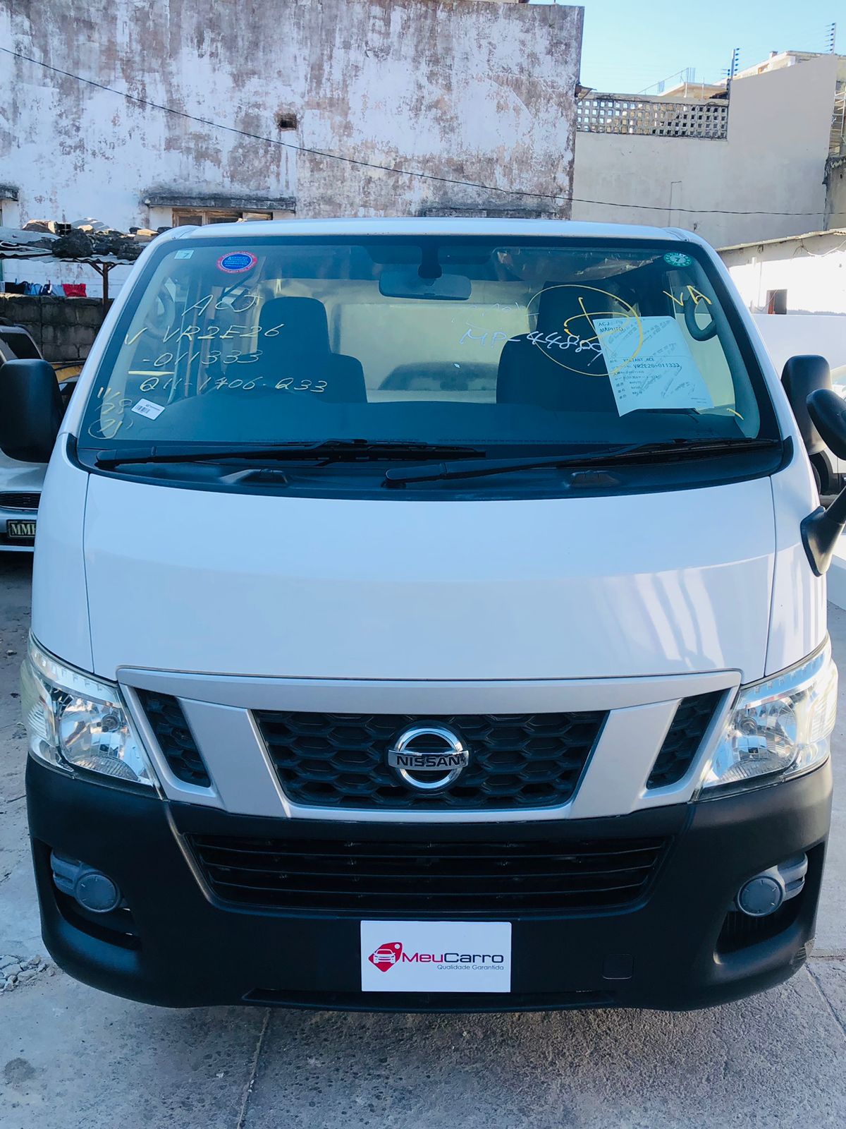 
								Nissan NV350 Caravan 2013 cheio									