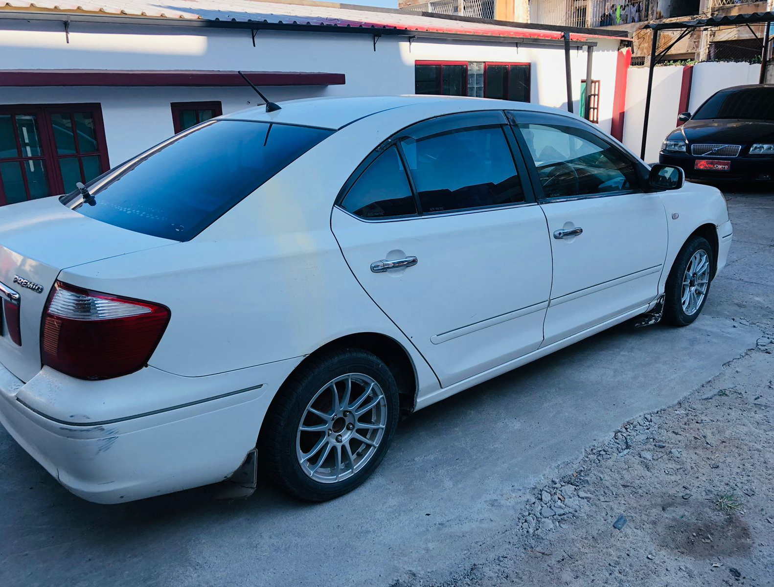 
								Toyota Premio 2002 cheio									