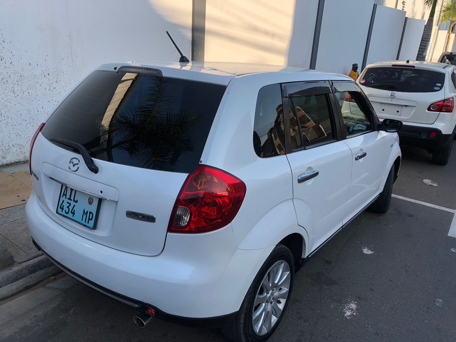 
								Mazda verisa 2008 cheio									