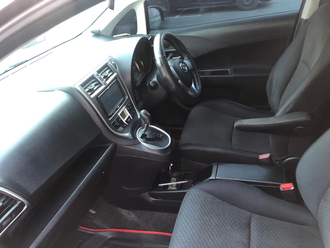 
								Toyota Ractis 2012 cheio									