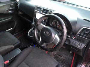 Toyota Ractis 2012