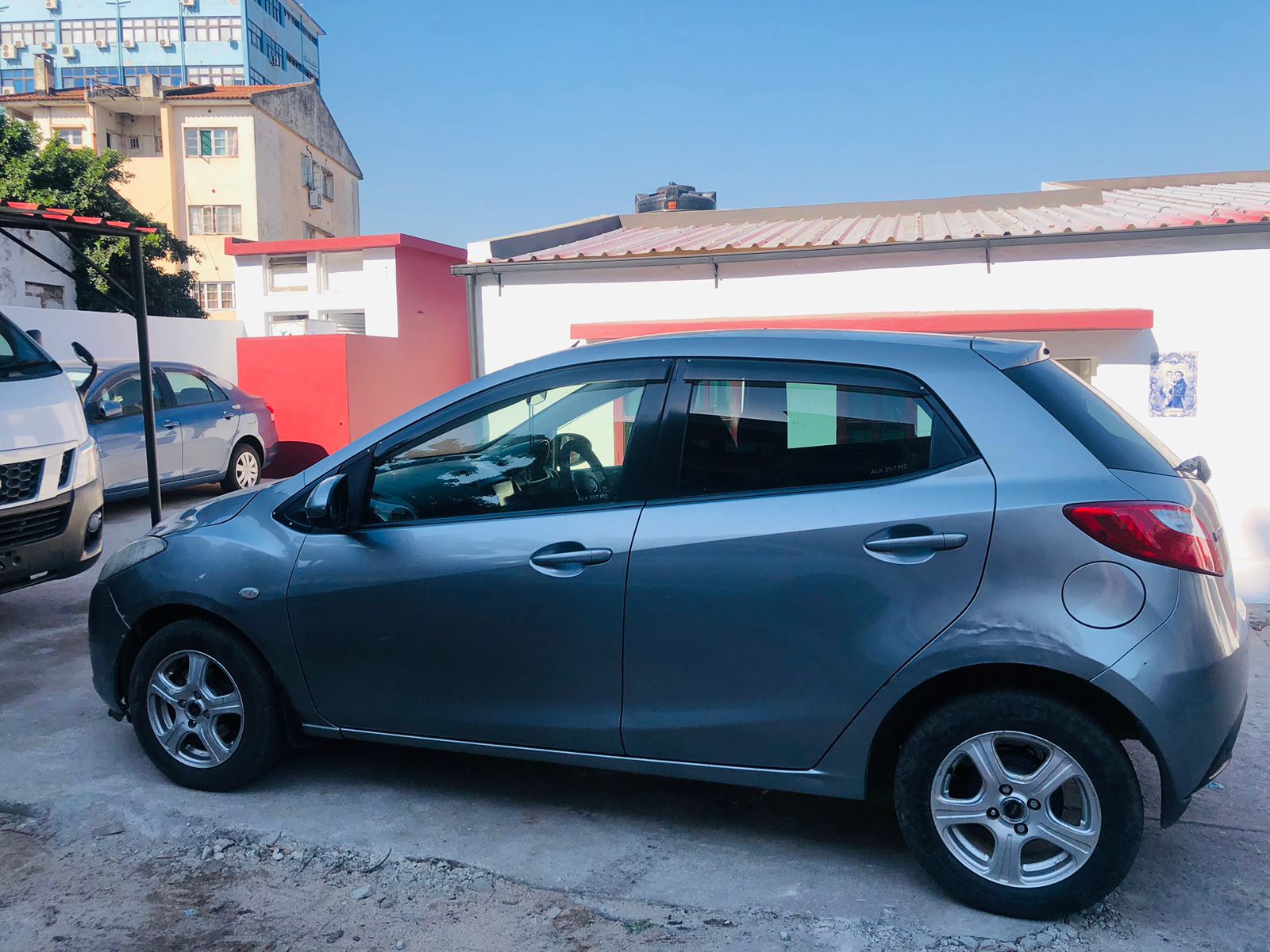 Mazda Demio 2011 full