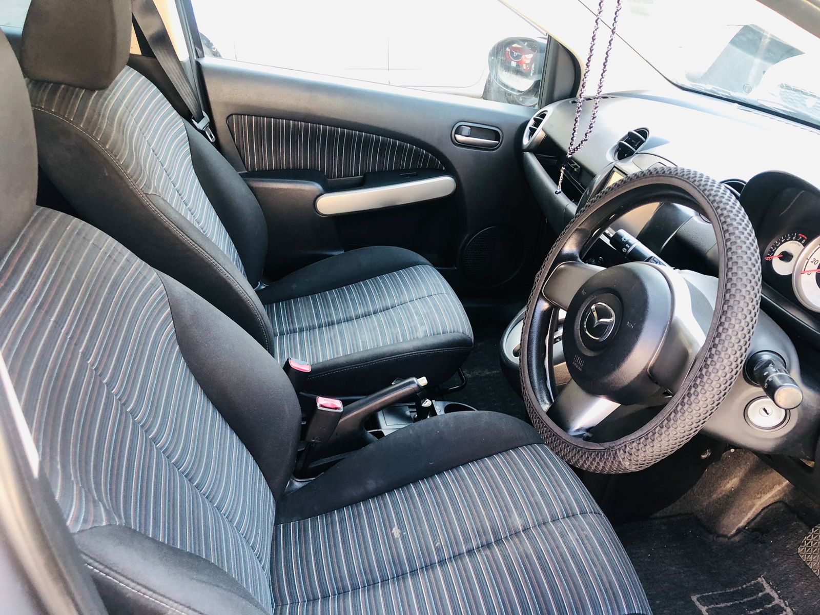 Mazda Demio 2011 full