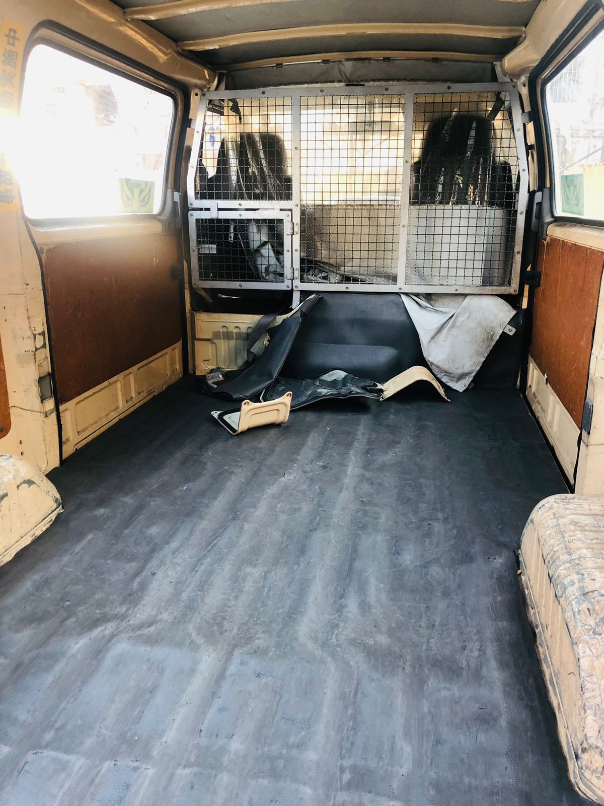 
								Nissan Caravana 2004 cheio									