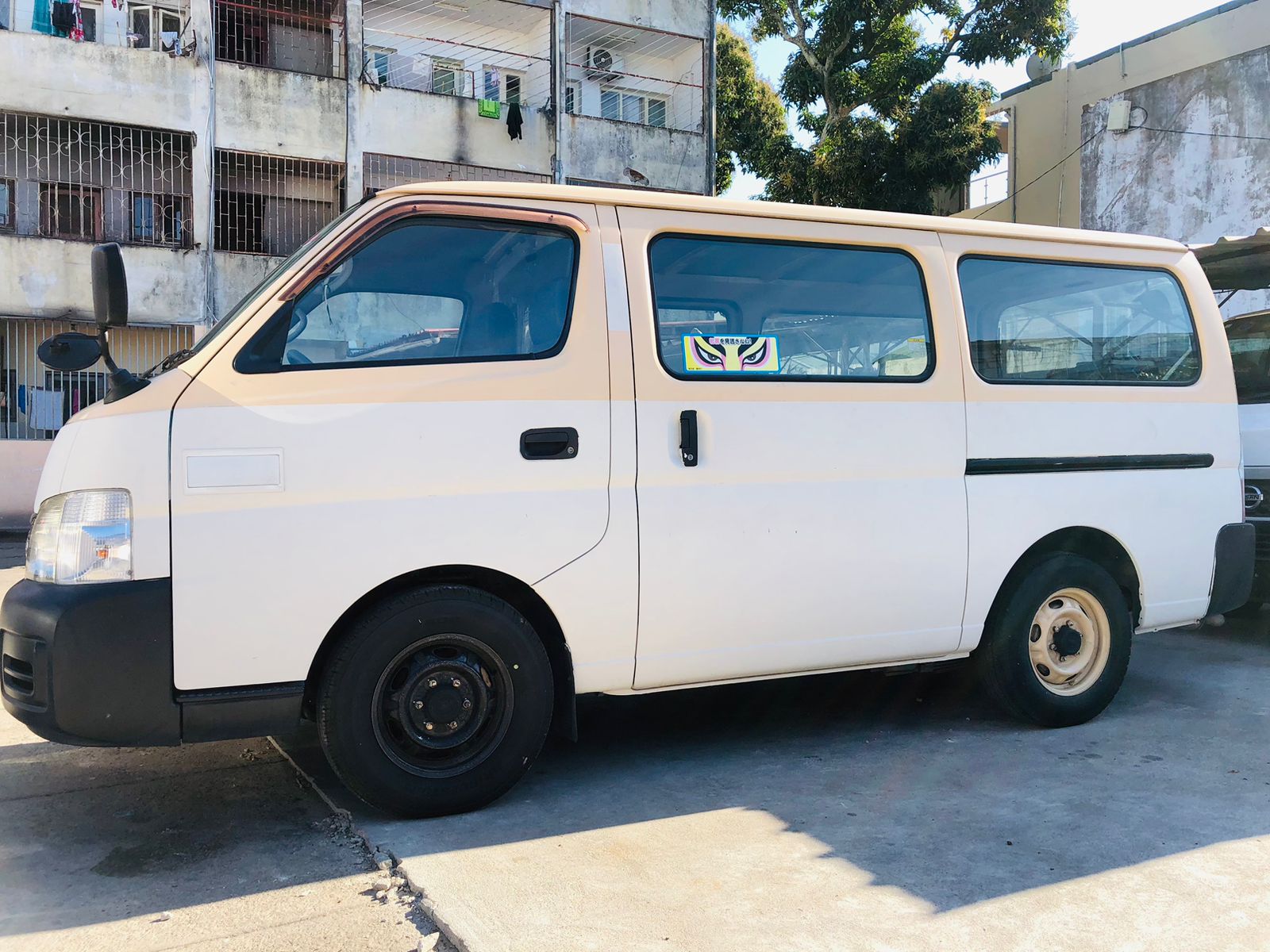 
								Nissan Caravana 2004 cheio									
