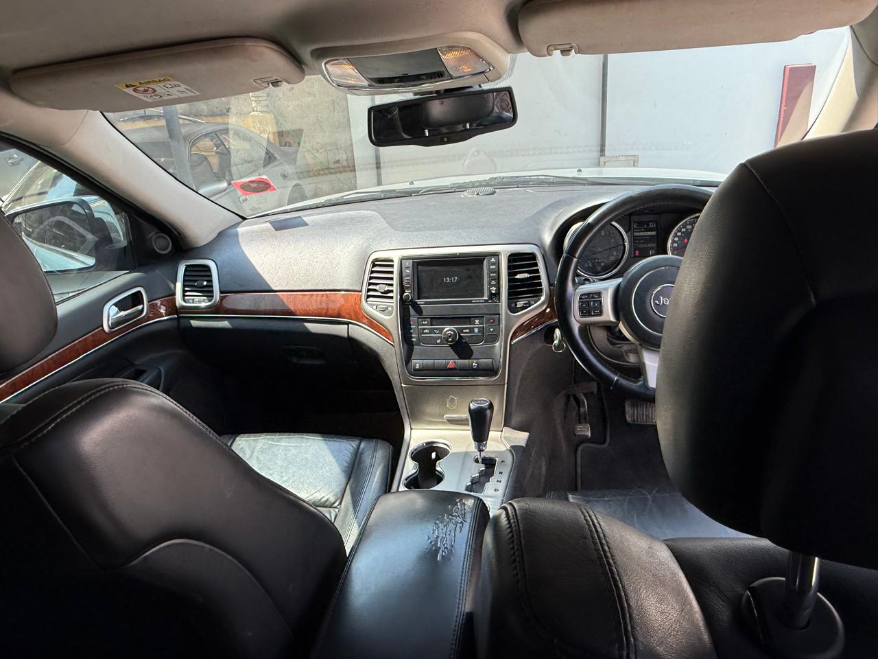 
								Jeep Grand Cherokee 2013 cheio									