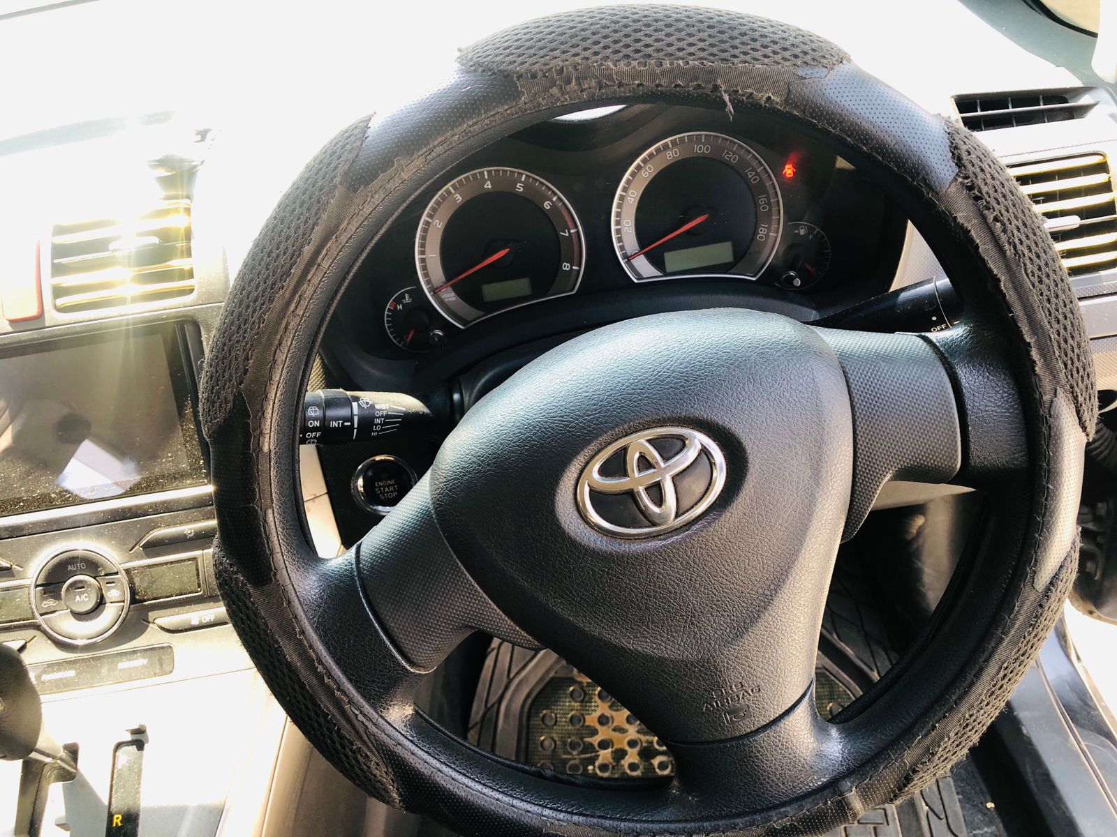 
								Toyota Auris 2009 cheio									