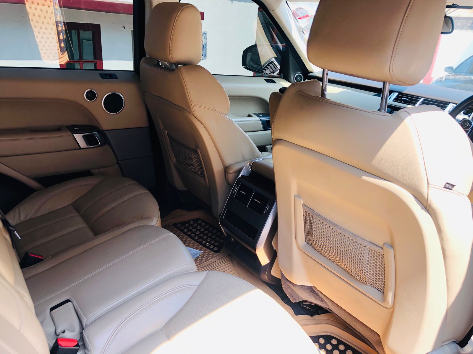 
								Land Rover Range Rover Sport 2018 cheio									