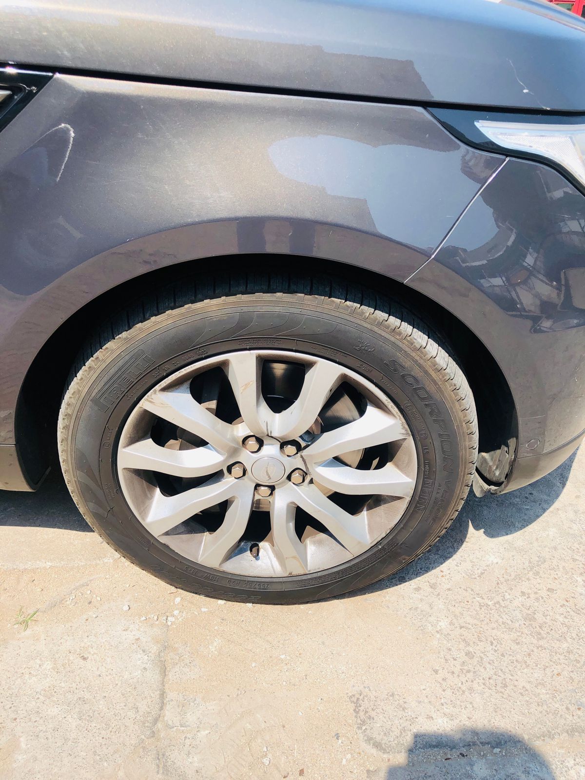 
								Land Rover Range Rover Sport 2018 cheio									