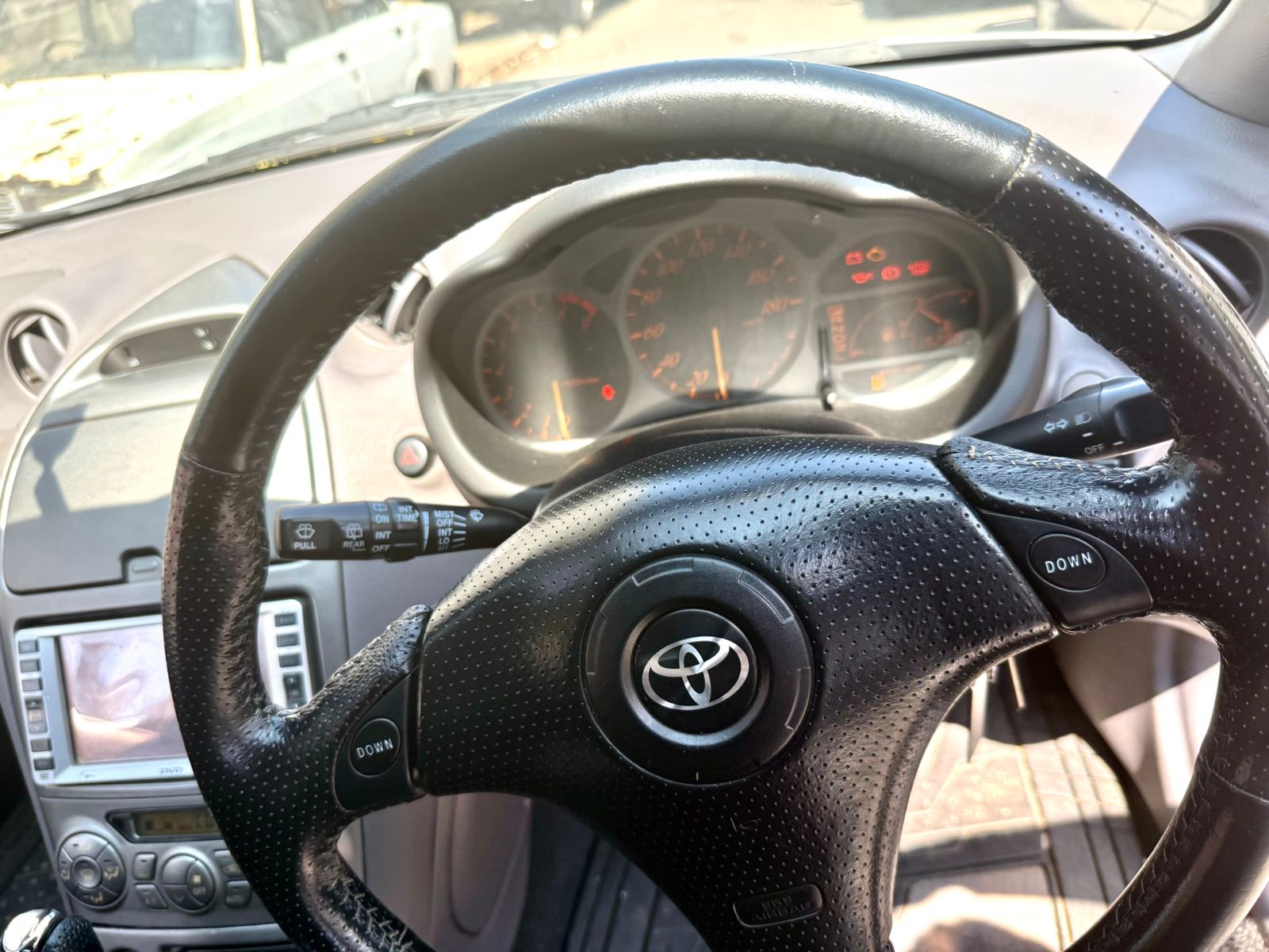 
								Toyota Celica 2000 cheio									