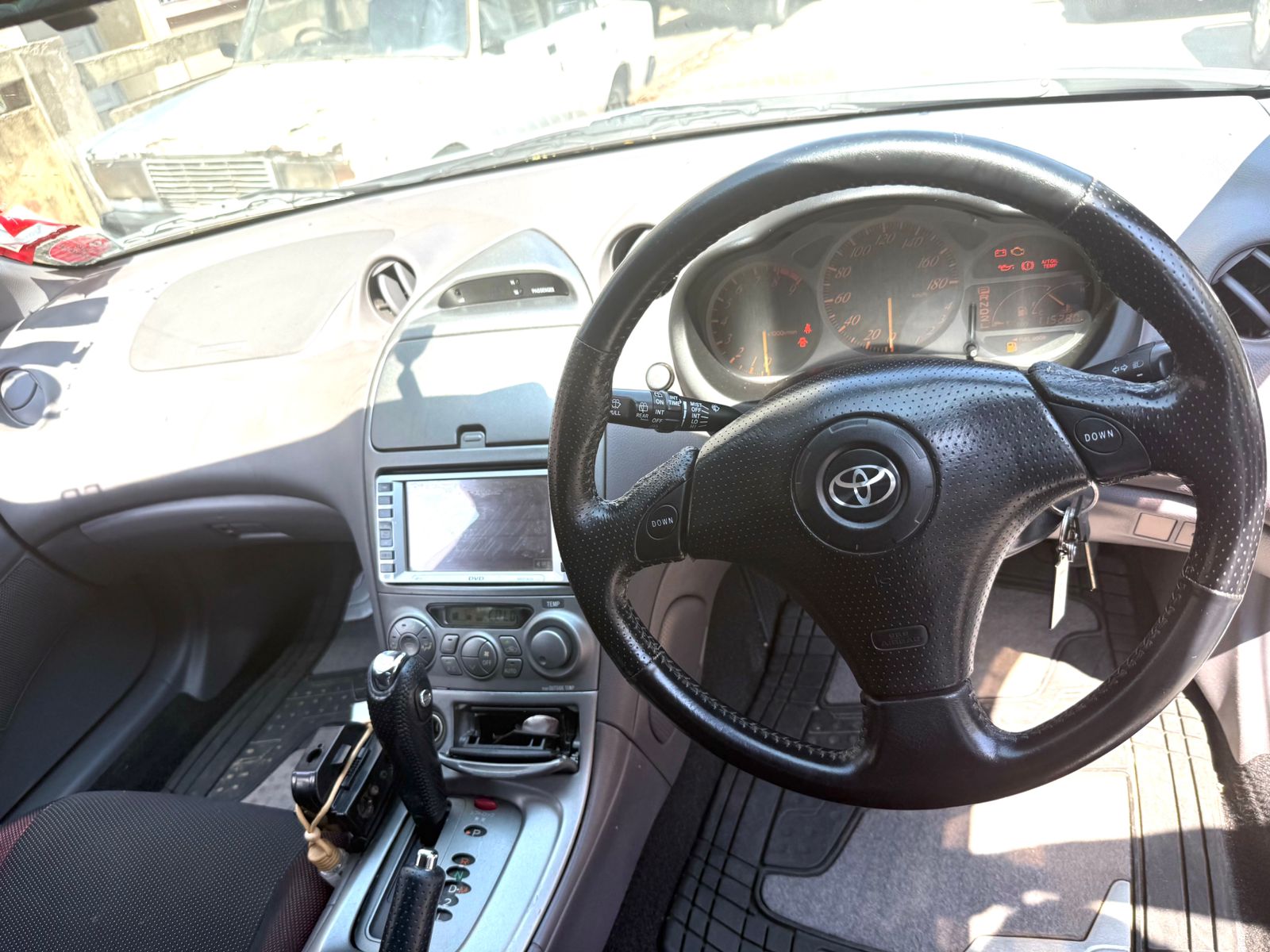
								Toyota Celica 2000 cheio									