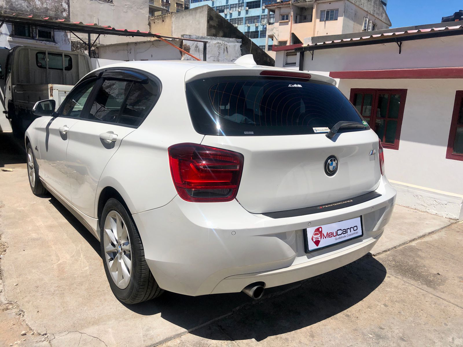 
								BMW 116I 2012 cheio									