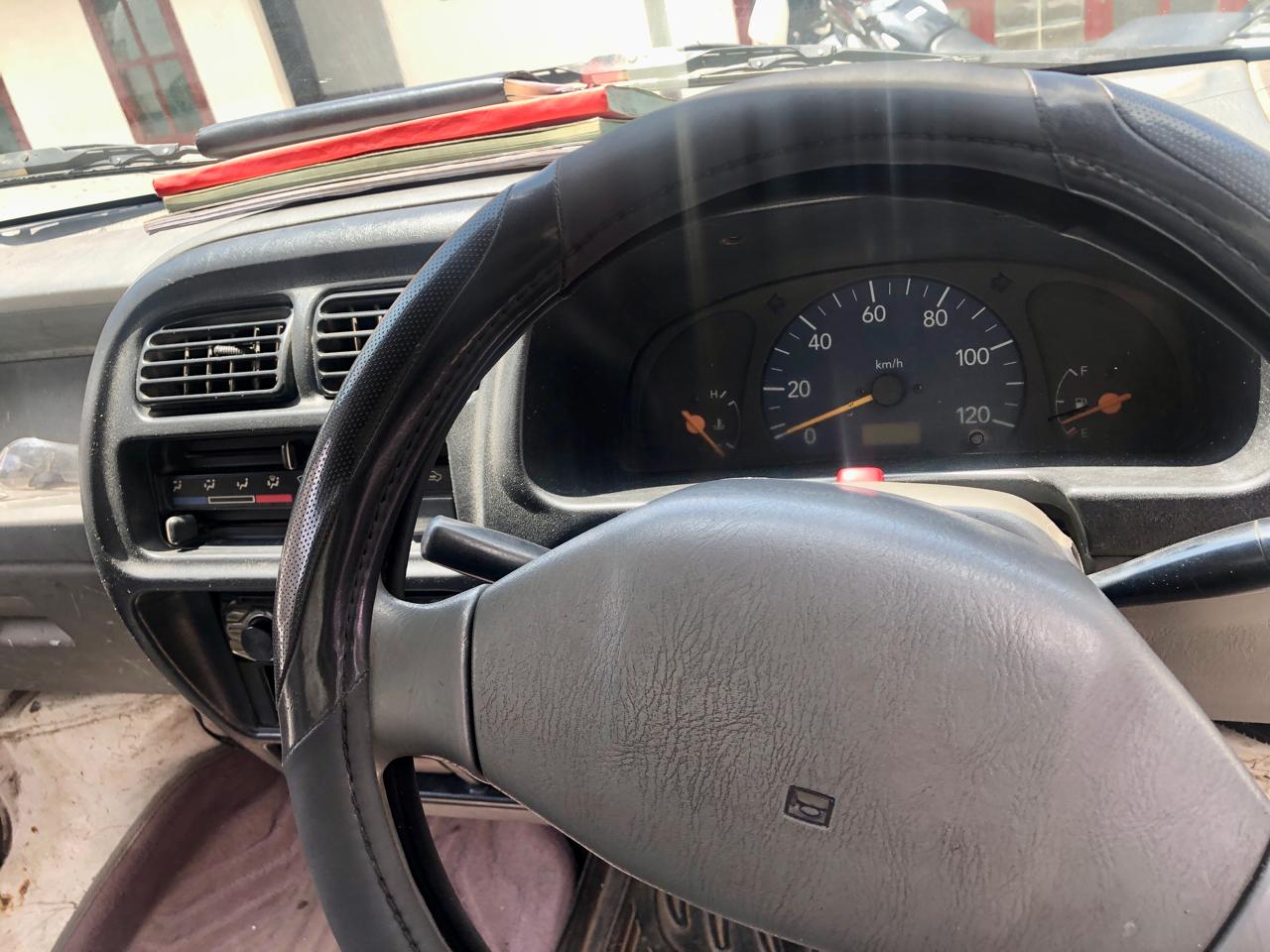 
								Suzuki Carry 1999 cheio									